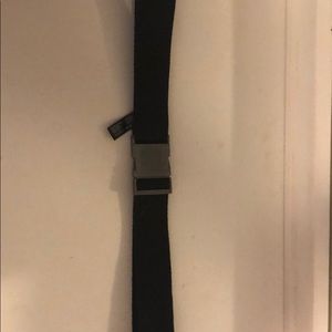 💖BRANDY MELVILLE BUCKLE BELT💖